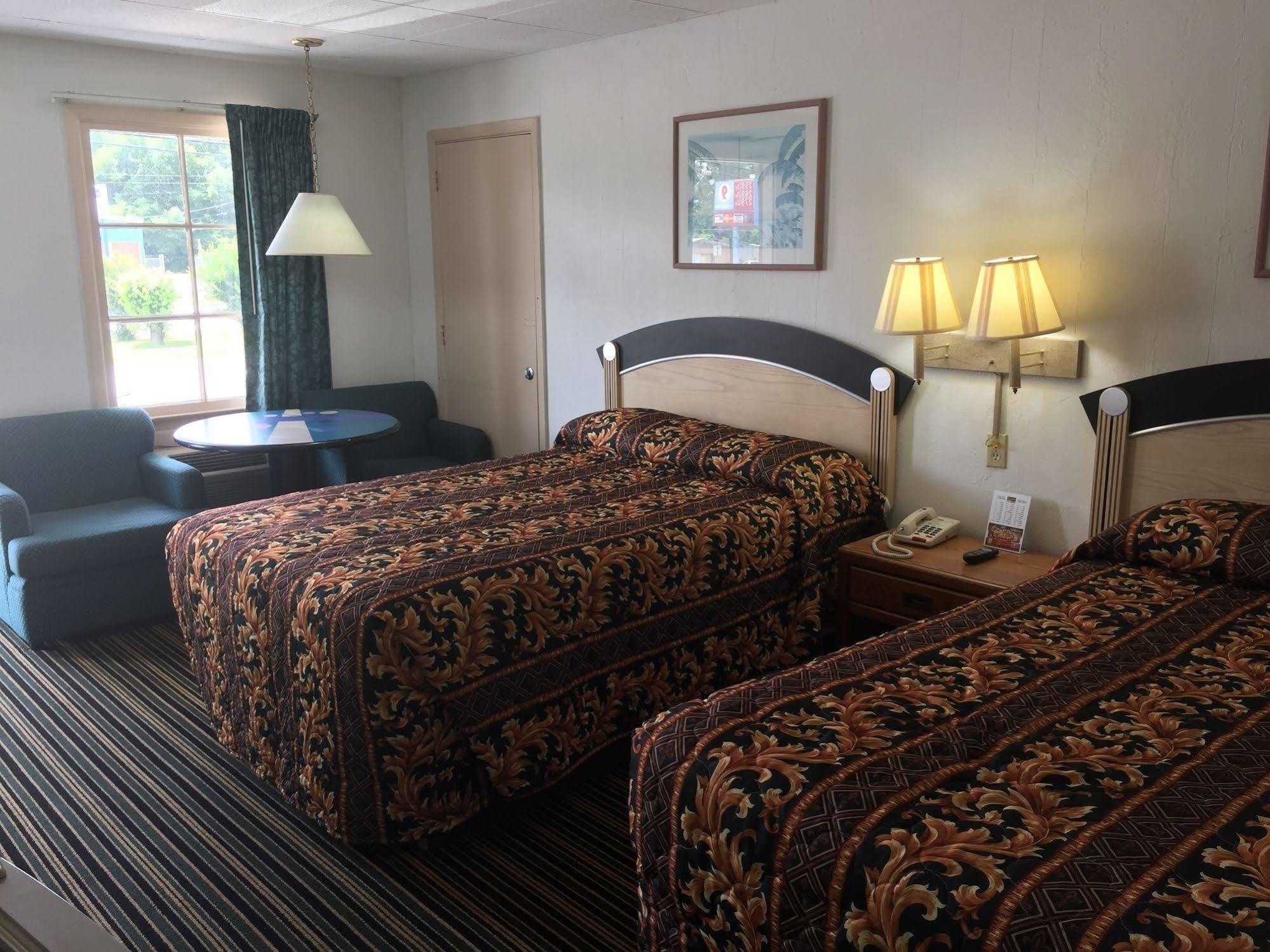 Scottish Inn And Suites เพอร์รี ภายนอก รูปภาพ