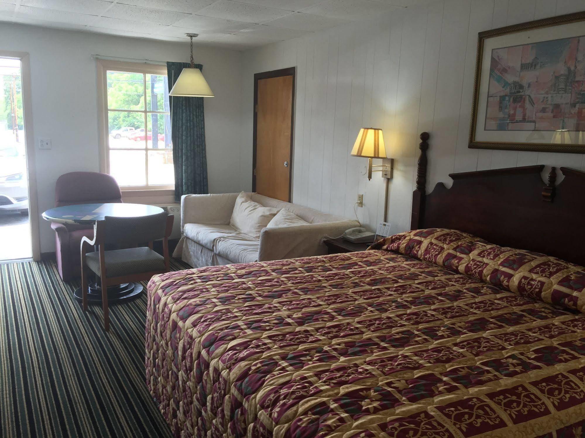 Scottish Inn And Suites เพอร์รี ภายนอก รูปภาพ