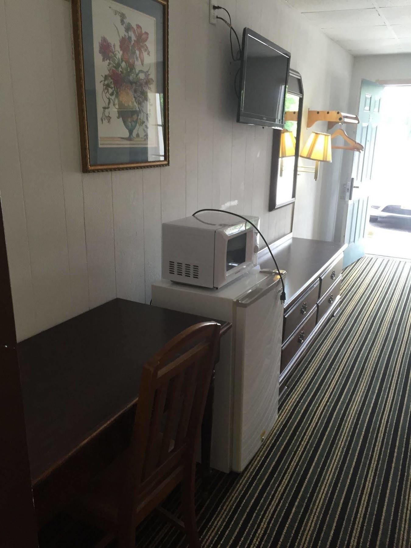 Scottish Inn And Suites เพอร์รี ภายนอก รูปภาพ
