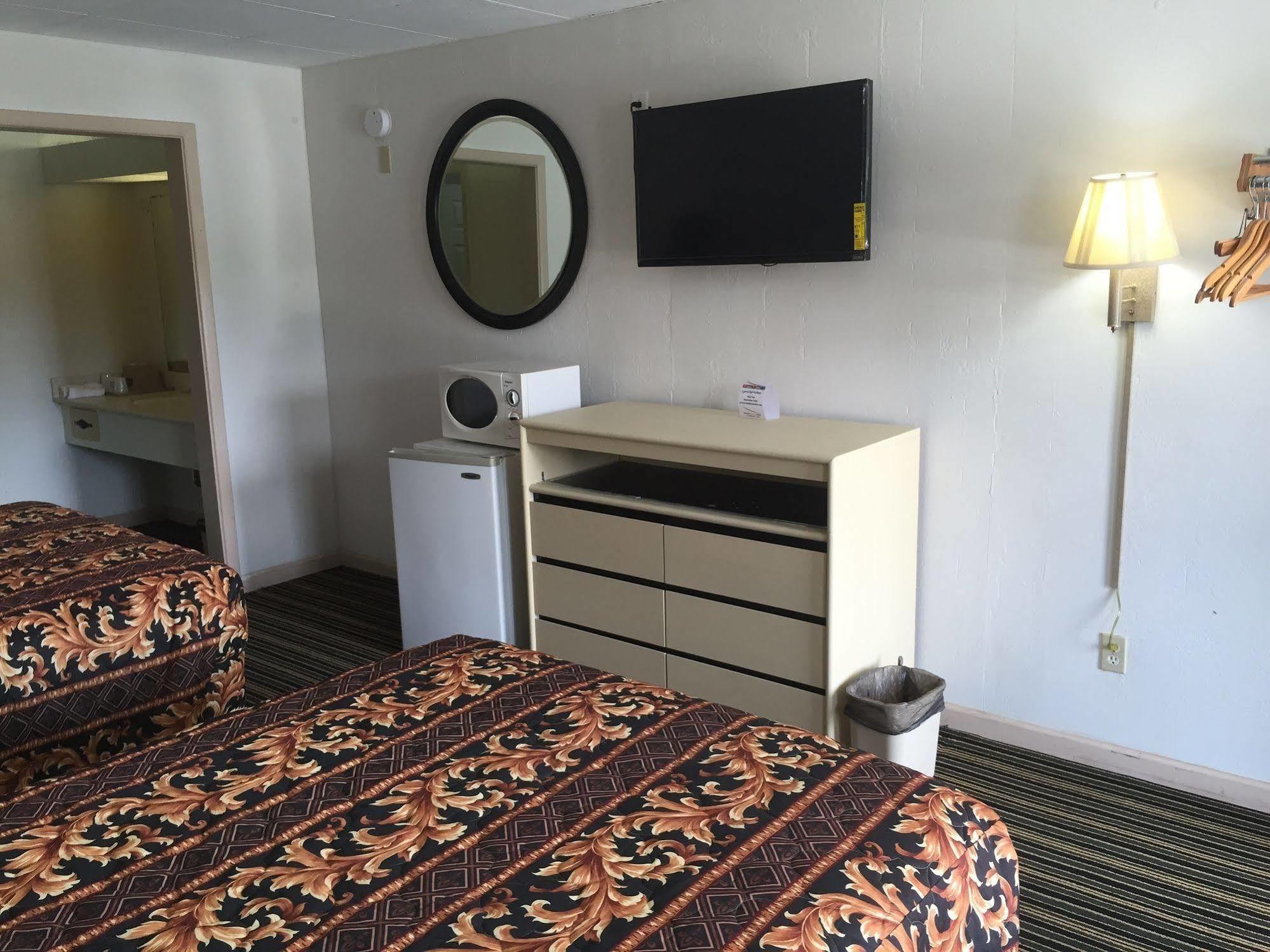 Scottish Inn And Suites เพอร์รี ภายนอก รูปภาพ