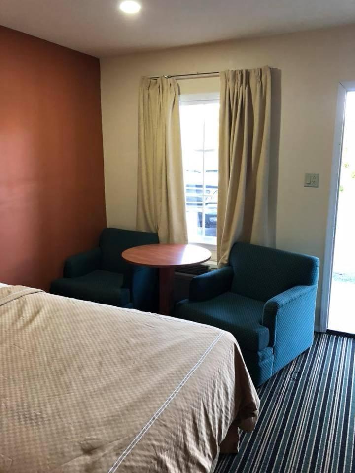 Scottish Inn And Suites เพอร์รี ภายนอก รูปภาพ