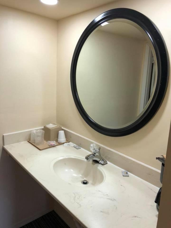 Scottish Inn And Suites เพอร์รี ภายนอก รูปภาพ